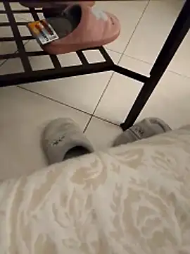 Snapshot of truble78 chatting on April 13, 2026, 9:08 pm truble78 online show from April 13, 2026, 9:08 pm