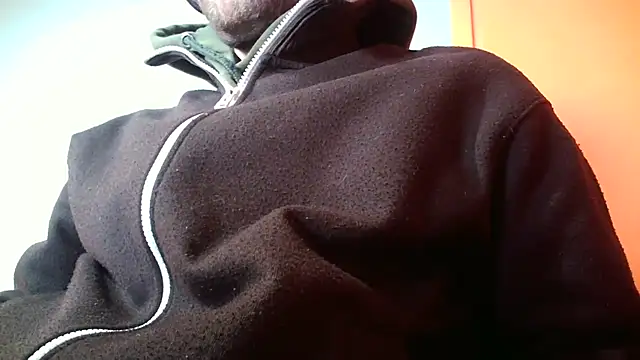 Snapshot of truble78 chatting on March 20, 2026, 1:34 pm truble78 online show from March 20, 2026, 1:34 pm