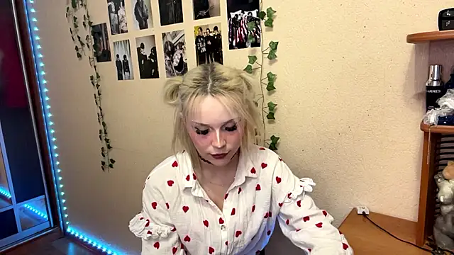 MysticKris online show from March 15, 2026, 6:37 pm