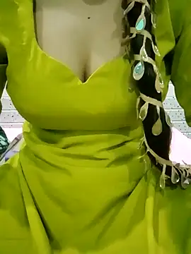 Snapshot of Husn--pari chatting on February 23, 2026, 5:57 pm Husn--pari online show from February 23, 2026, 5:57 pm