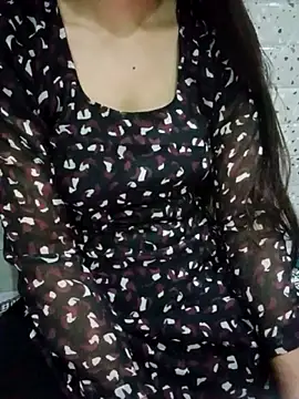 Snapshot of Husn--pari chatting on February 25, 2026, 6:35 am Husn--pari online show from February 25, 2026, 6:35 am