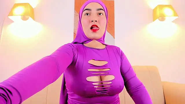 Snapshot of Malika_Noor chatting on April 14, 2026, 3:06 pm Malika Noor online show from April 14, 2026, 3:06 pm