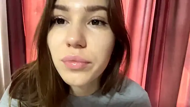 Snapshot of HypnoticEyeys chatting on February 27, 2026, 5:29 am HypnoticEyeys online show from February 27, 2026, 5:29 am