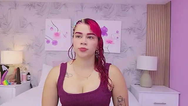 CherryTayloor online show from May 17, 2026, 3:28 am