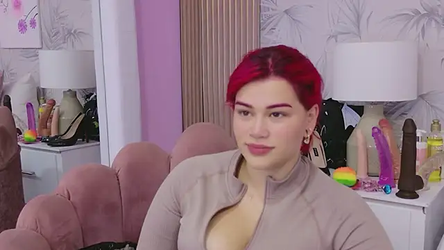 CherryTayloor online show from May 7, 2026, 3:33 am