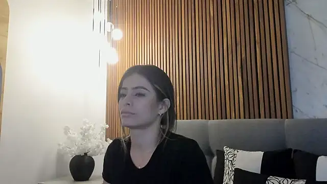 Snapshot of Amara_Velvet_ chatting on June 21, 2026, 4:02 pm Amara Velvet online show from June 21, 2026, 4:02 pm