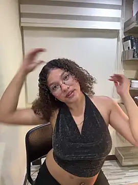 KendyLove  online show from May 14, 2026, 4:42 am