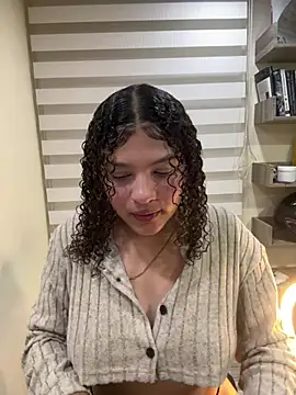 KendyLove  online show from May 22, 2026, 4:43 am