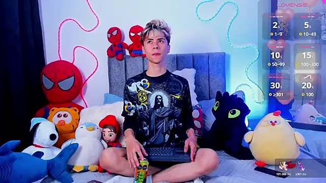 Snapshot of Callum_777 chatting on April 8, 2026, 4:03 am Callum 777 online show from April 8, 2026, 4:03 am