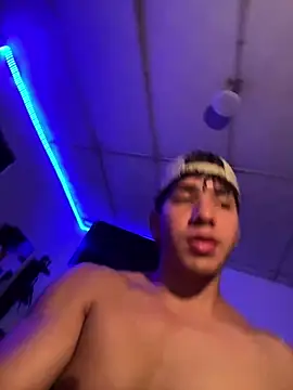 Alejandrososas online show from March 28, 2026, 8:32 pm