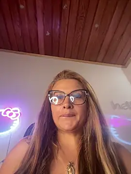 Snapshot of Alma_Andrade chatting on April 8, 2026, 4:41 pm Alma Andrade online show from April 8, 2026, 4:41 pm