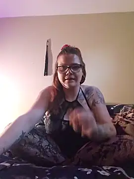 Snapshot of Sexymilf6992 chatting on June 8, 2026, 12:49 am Sexymilf6992 online show from June 8, 2026, 12:49 am