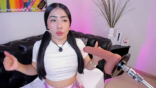 Valecute  online show from June 15, 2026, 8:19 pm