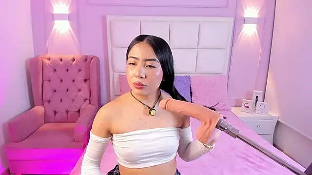 Valecute  online show from April 28, 2026, 8:02 pm