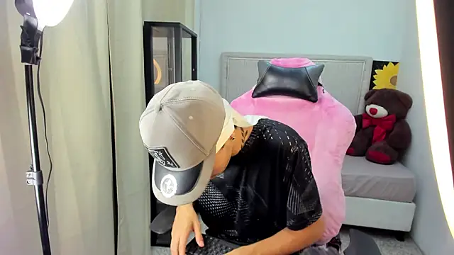 Snapshot of Bad_bunnyy_ chatting on March 17, 2026, 11:41 pm Bad bunnyy online show from March 17, 2026, 11:41 pm