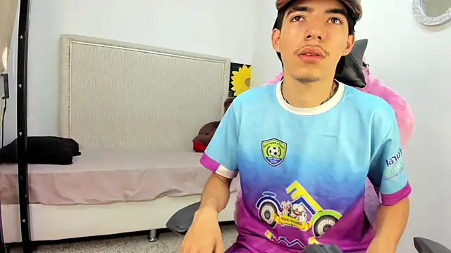 Snapshot of Bad_bunnyy_ chatting on March 11, 2026, 12:32 pm Bad bunnyy online show from March 11, 2026, 12:32 pm