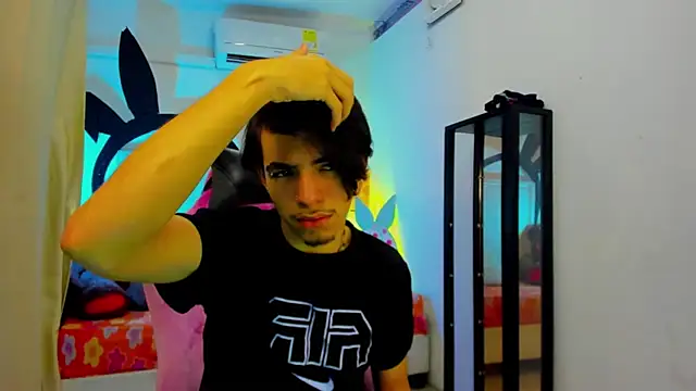 Snapshot of Bad_bunnyy_ chatting on April 7, 2026, 12:07 pm Bad bunnyy online show from April 7, 2026, 12:07 pm