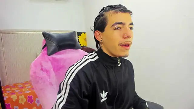 Snapshot of Bad_bunnyy_ chatting on April 4, 2026, 12:01 pm Bad bunnyy online show from April 4, 2026, 12:01 pm