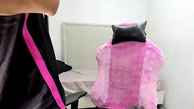 Snapshot of Bad_bunnyy_ chatting on March 12, 2026, 12:09 pm Bad bunnyy online show from March 12, 2026, 12:09 pm