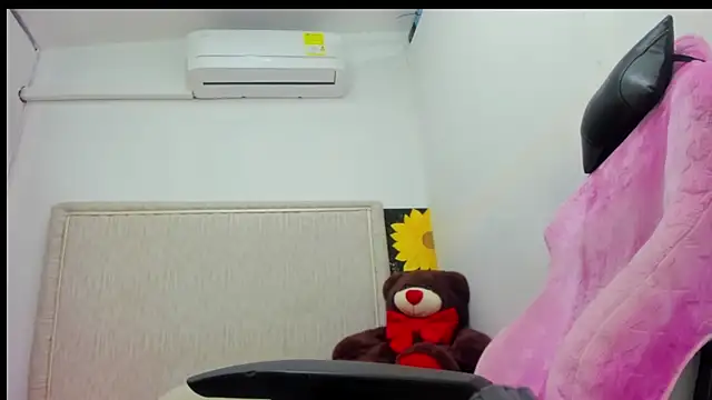 Snapshot of Bad_bunnyy_ chatting on March 31, 2026, 5:15 pm Bad bunnyy online show from March 31, 2026, 5:15 pm