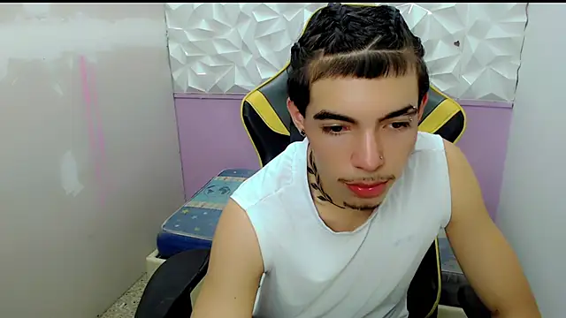 Snapshot of Bad_bunnyy_ chatting on April 3, 2026, 10:16 pm Bad bunnyy online show from April 3, 2026, 10:16 pm