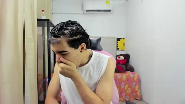 Snapshot of Bad_bunnyy_ chatting on April 5, 2026, 11:28 am Bad bunnyy online show from April 5, 2026, 11:28 am