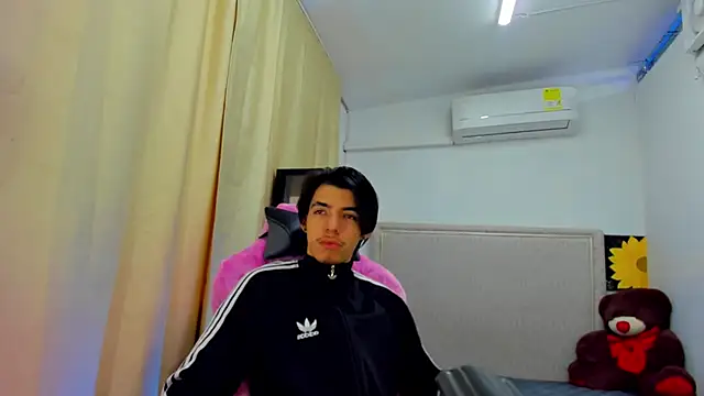 Snapshot of Bad_bunnyy_ chatting on March 28, 2026, 12:06 pm Bad bunnyy online show from March 28, 2026, 12:06 pm