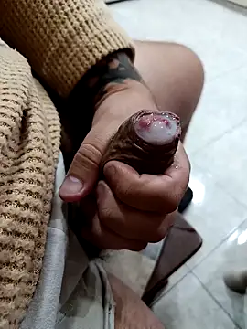 Snapshot of AlanInt chatting on April 6, 2026, 6:58 am AlanInt online show from April 6, 2026, 6:58 am