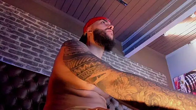 Snapshot of SantiagoHincapiie chatting on March 13, 2026, 8:58 pm SantiagoHincapiie online show from March 13, 2026, 8:58 pm