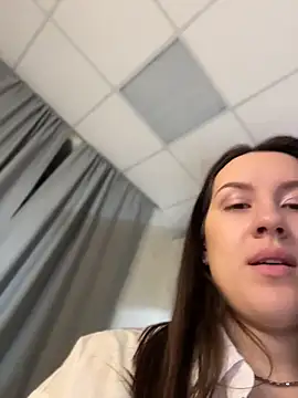 Snapshot of asti_bubbles chatting on April 16, 2026, 1:28 am asti bubbles online show from April 16, 2026, 1:28 am