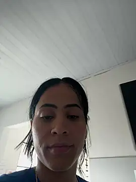 Issis2000 online show from July 15, 2026, 10:22 am