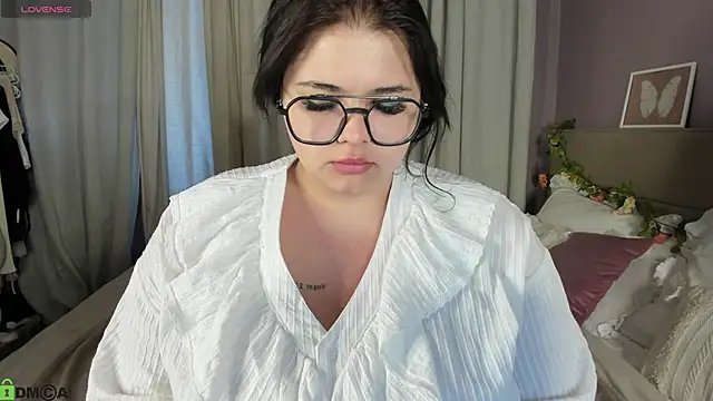 Snapshot of Annet_Nel1son chatting on May 1, 2026, 2:05 am Annet Nel1son online show from May 1, 2026, 2:05 am