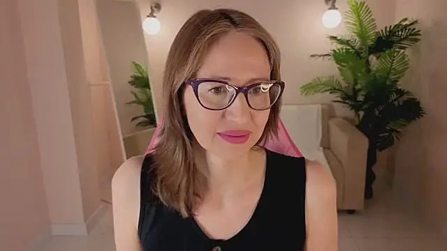 Snapshot of Elizabeth_Andersonn chatting on April 6, 2026, 8:48 am Elizabeth Andersonn online show from April 6, 2026, 8:48 am