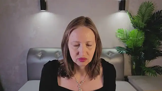 Snapshot of Elizabeth_Andersonn chatting on March 11, 2026, 8:41 am Elizabeth Andersonn online show from March 11, 2026, 8:41 am