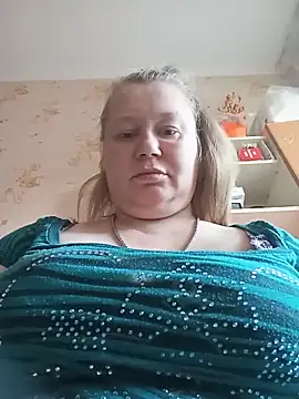 KiraStanton online show from May 15, 2026, 5:00 pm