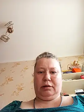KiraStanton online show from May 9, 2026, 12:41 pm
