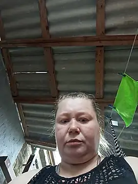 KiraStanton online show from May 27, 2026, 3:41 pm