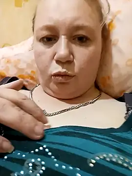 KiraStanton online show from April 27, 2026, 7:12 pm