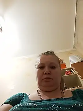 KiraStanton online show from May 20, 2026, 1:57 am
