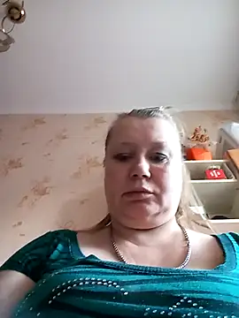 KiraStanton online show from April 23, 2026, 4:41 pm