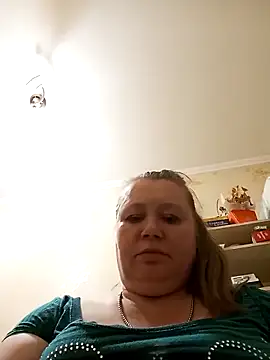 KiraStanton online show from April 29, 2026, 1:10 am