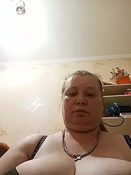 KiraStanton online show from June 28, 2026, 6:47 pm