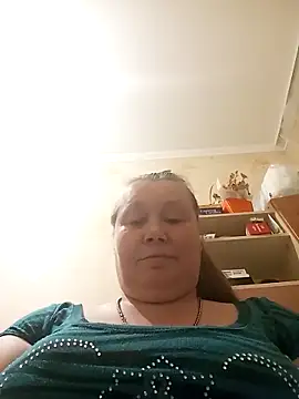 KiraStanton online show from April 29, 2026, 6:58 pm