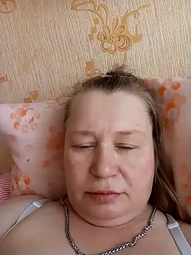 KiraStanton online show from May 7, 2026, 1:58 pm