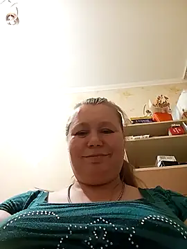 KiraStanton online show from May 13, 2026, 1:01 am