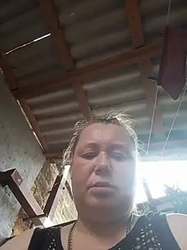 KiraStanton online show from June 26, 2026, 4:24 pm
