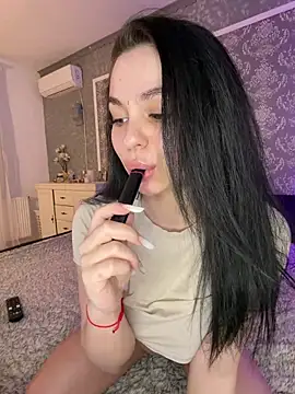 Olivia Noor online show from March 12, 2026, 11:20 pm