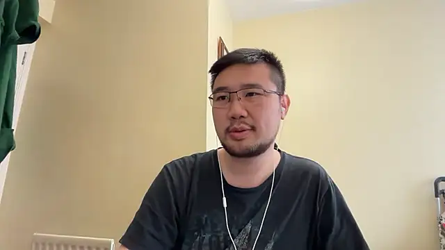 Snapshot of jasonryu2025 chatting on May 14, 2026, 1:30 pm jasonryu2025 online show from May 14, 2026, 1:30 pm