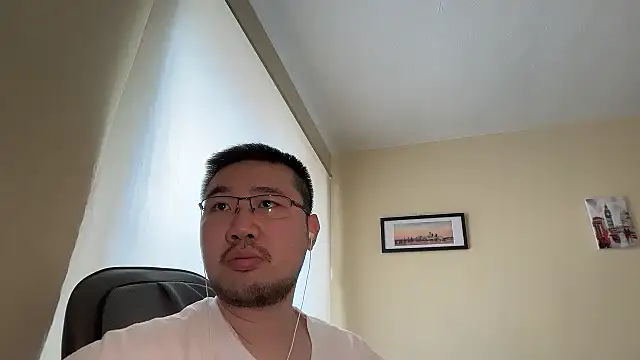 Snapshot of jasonryu2025 chatting on April 9, 2026, 10:54 am jasonryu2025 online show from April 9, 2026, 10:54 am