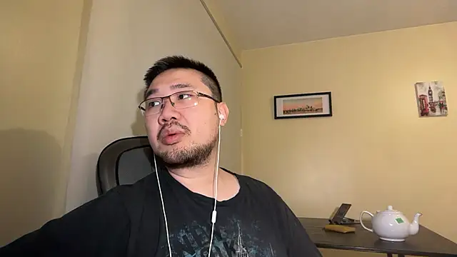 Snapshot of jasonryu2025 chatting on April 3, 2026, 8:26 pm jasonryu2025 online show from April 3, 2026, 8:26 pm